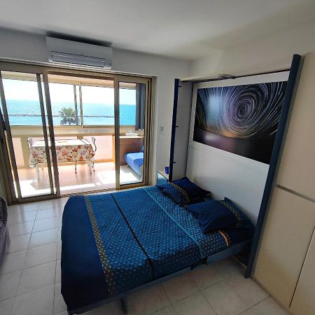 Grand Studio Bord De Mer- Acces Direct Aux Plages Сен-Лоран-дю-Вар Екстериор снимка