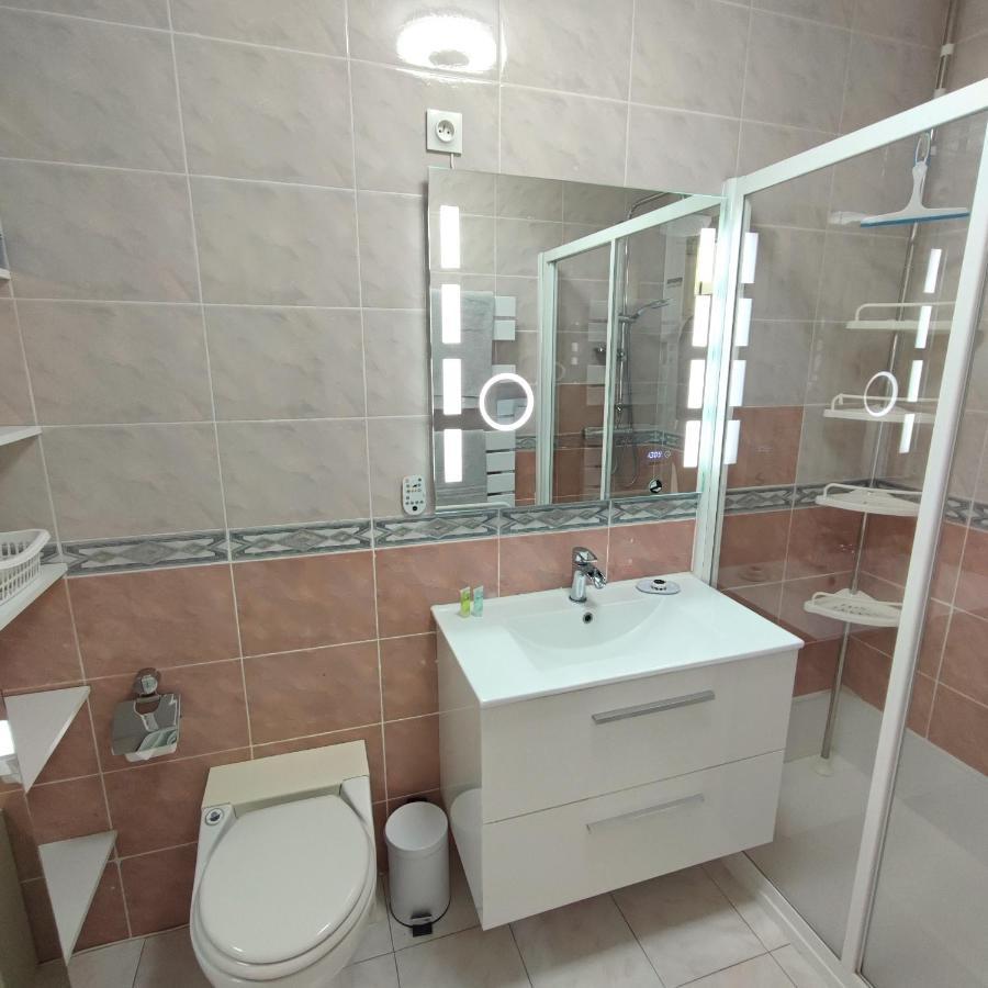 Grand Studio Bord De Mer- Acces Direct Aux Plages Сен-Лоран-дю-Вар Екстериор снимка